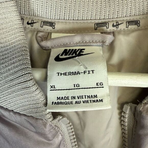 Nike Air Therma-Fit Women’s Bomber Jacket Size XL extra Large Gray DD4640-033 NW - Picture 7 of 11